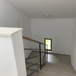 شقة Mujo